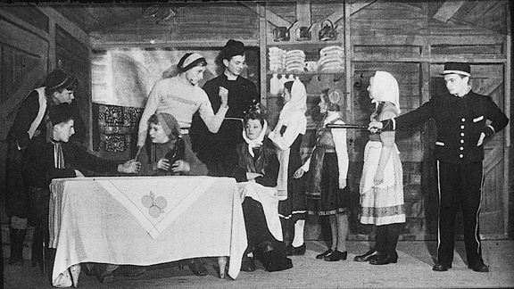 0012, PW 101 aka C50 26 &amp; C50 26A, 19 Dec 1949, The Village Shop