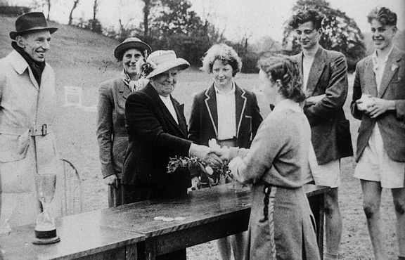 0088, PW 105,   6 May 1950 Sports Day