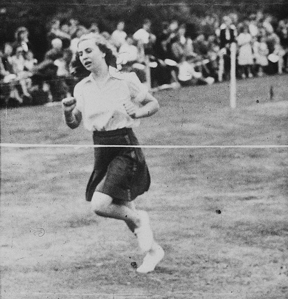 0089, PW 106,   6 May 1950, Sports Day - Shirley Errington