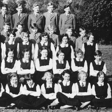 0251, 1951-08, 10 Oct 1951, Annual School Photo  BGS 8 of 8