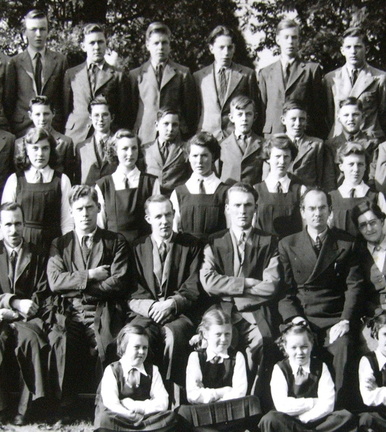 0242, 1951-05, 10 Oct 1951, Annual School Photo  BGS 5 of 8