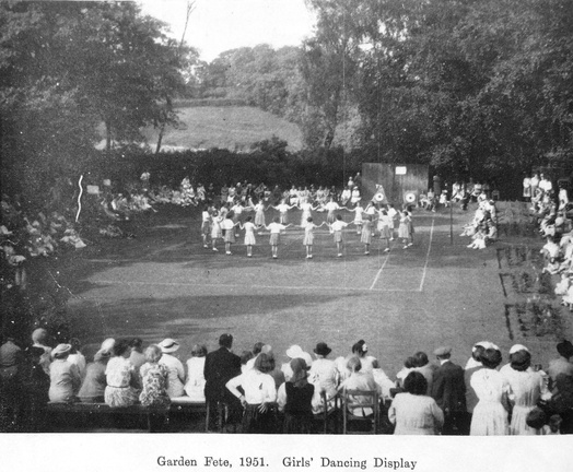 0297, C25 24E aka BG 226, 9 Apr 1952, Garden Fete 1951