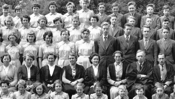 0557, 1954-03, 12 May 1954, Annual School Photo  BGS 3 of 5