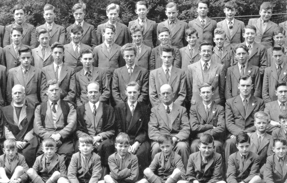 0560, 1954-04, 12 May 1954, Annual School Photo  BGS 4 of 5