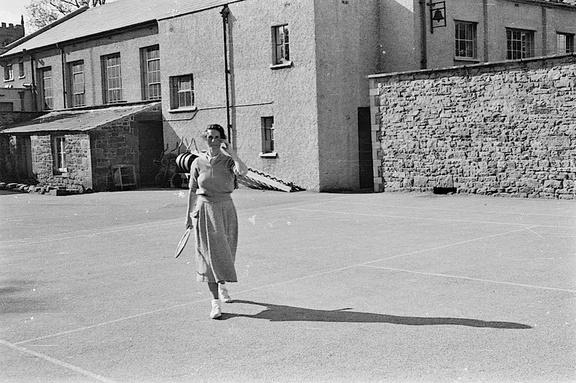 0580, PW 085,    3 Jul 1954, Mrs Webb playing tennis