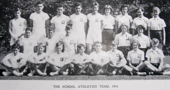 0640, C55 26A   6 Apr 1955, The School Athletics Team, 1954