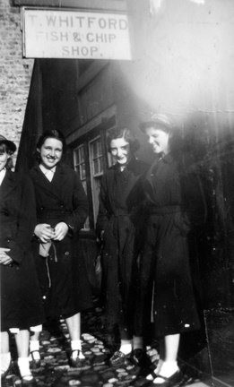 0701, MF a,     16 Jun 1955, Barbara Turner, Marion Flintoff &amp; Sheila Kirk