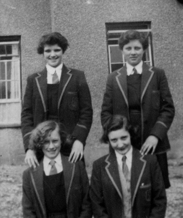 0713, MF r,      16 Jun 1955, Sheila Kirk, Rhoda Chad, Catherine Lee &amp; Marion Flintoff