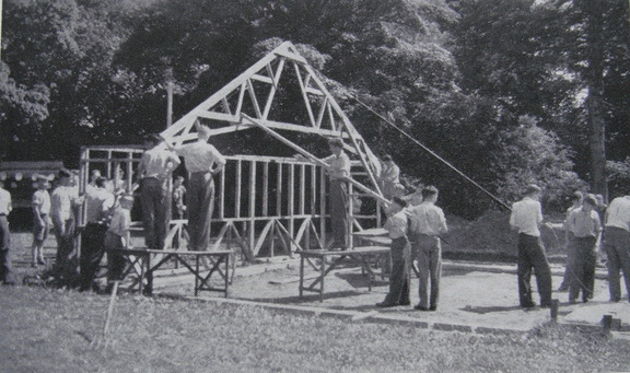 0775, C56 26B, 28 Mar 1956, Trying out building sections