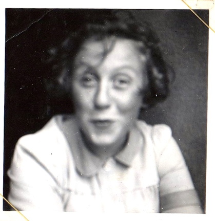 0953, JR ba, 20 Jun 1957, Joan Riding