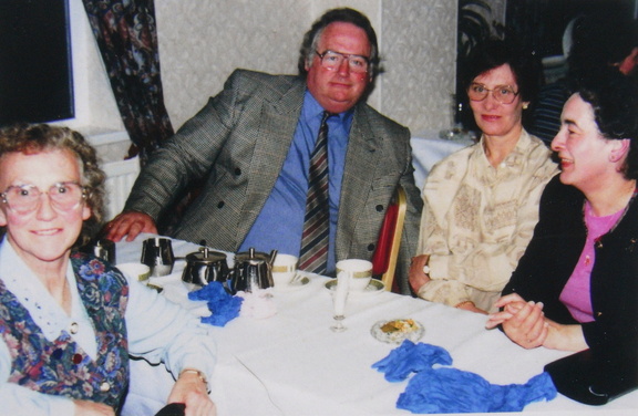 1354, B 2A 46, 16 Sep 1995, Reunion - Joan Riding, Brian Greetham, Valerie Gill &amp; Ruth Taylor