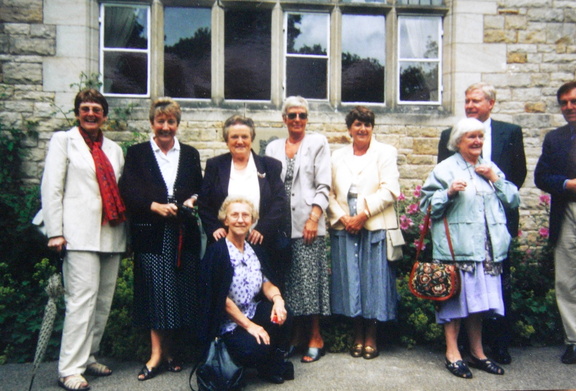1362, B 2A 38, 16 Sep 2000, Reunion - Elisabeth Kershaw, Marion Flintoff, Lucy Fletcher, June Errington, Doris Fletcher, Miss Smith, Ian Garth, Keith Charnley &amp; Joan Riding