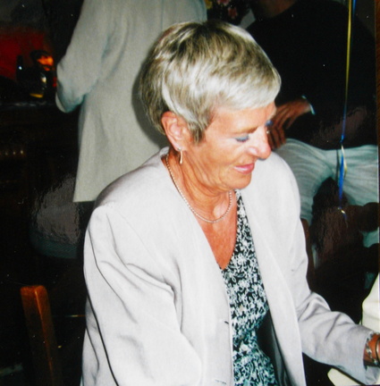 1366, BG 135, 16 Sep 2000, Reunion - June Errington