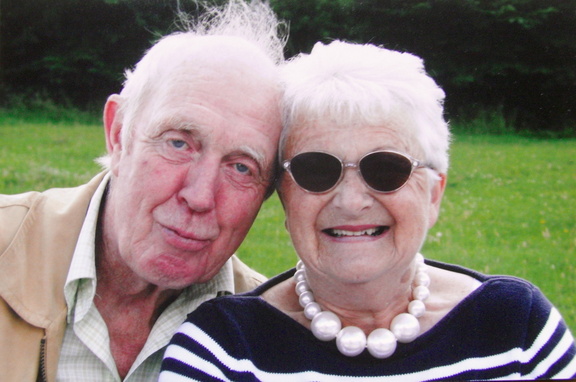 1404, B 2B 57,    3 Aug 2011, Reunion - David Broadley &amp; Anne Byron