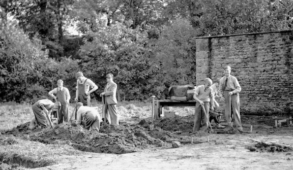 0105.02, BG 274, 16 Sep 1950, Foundations Woodwork shop - Alan Mills  &amp; Roger Horrobin at RH Side