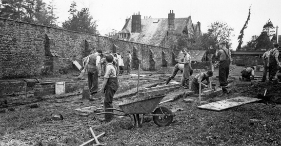 0105.01, BG 273, 16 Sep 1950, Digging foundations Woodwork shop -  Michael Curtis 4th from right