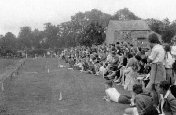 0003.50, JW 080, 10 Jul 1948, Sports Day spectators