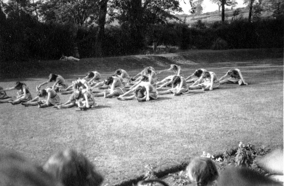 0002.25, JW 067, 3 Jul 1948, Garden Fête gym display