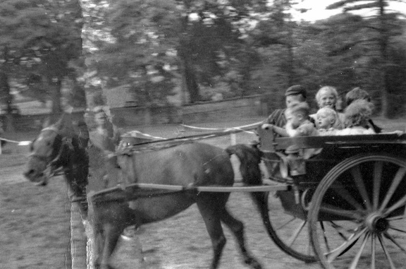 0003.10, JW 090, 3 Jul 1948, Garden Fête - Rides with horse &amp; cart