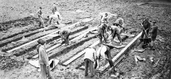 0105.09, JW 093, 16 Sep 1950, Foundations Woodwork shop