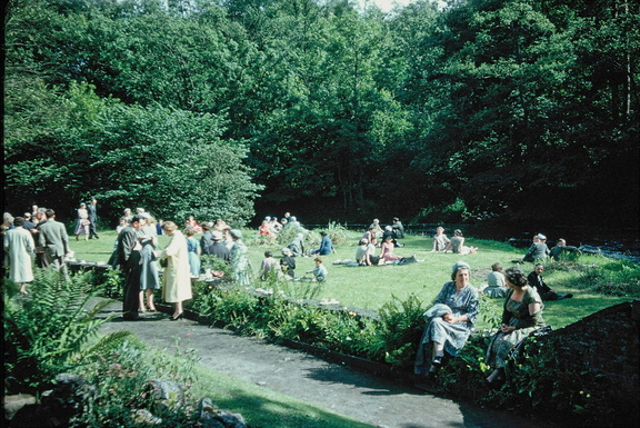 1311.11, JW 6214, 15 Apr 1964, Parents taking tea and chatting after prize giving