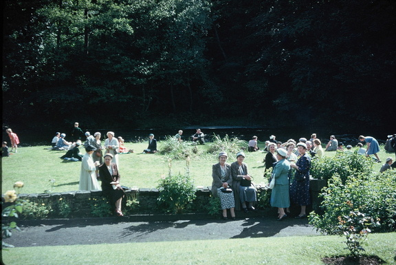 1311.13, JW 6215, 15 Apr 1964, Parents taking tea and chatting after prize giving