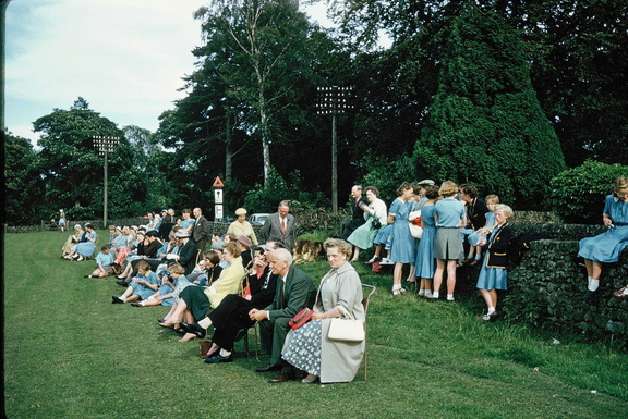 1311.21, JW 6219, 15 Apr 1964, Watching a match on the sports field