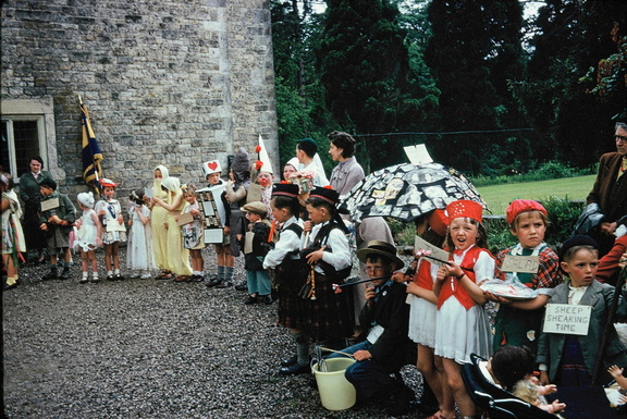 1231.02, JW 6110, 8 Jul 1961, Fancy Dress Competitin 
