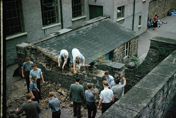 1054.32, JW 6107, 5 Jul 1958, Demolishing Mr Dinsdale's office for new cloakroom