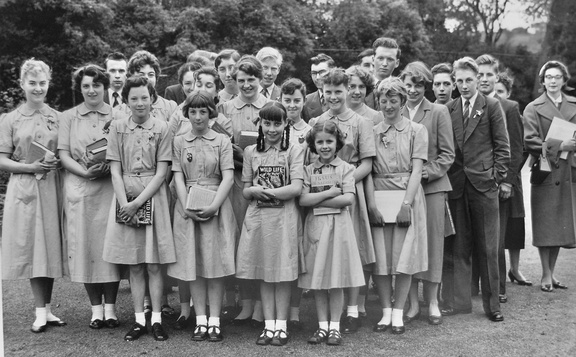 1010.50, EK 006, 2 Apr 1958, Prize winners &amp; return of Elisabeth Kershaw