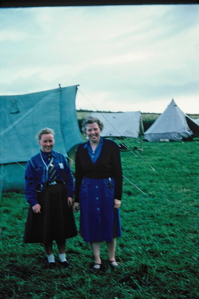 0950.03, JW 6023, 2 Jun 1957, Guides at camp