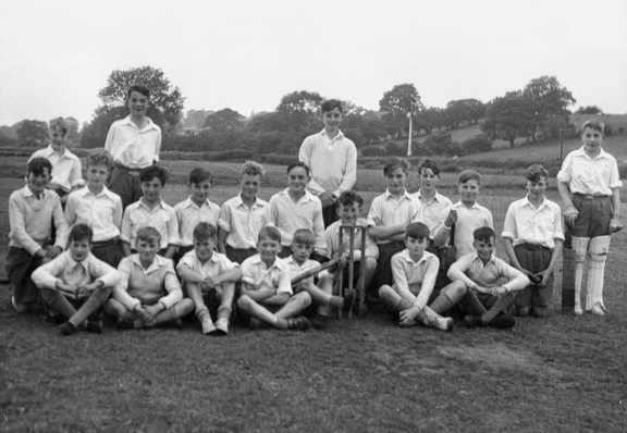 0700.01, BG 063, 15 Jun 1955, Cricket Match - Cottage v Bridge House