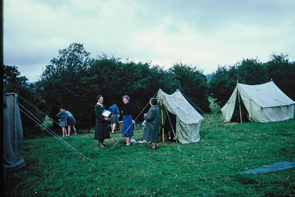 0950.30, JW 6027, 2 Jun 1957, Guides at camp